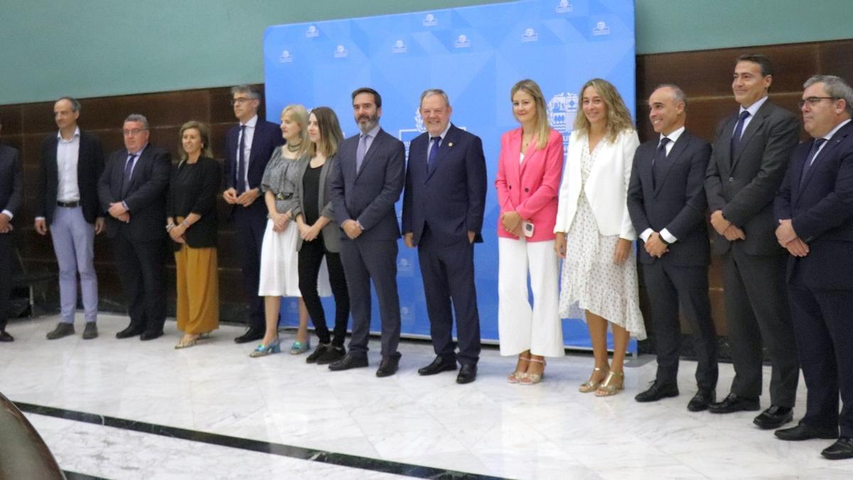 Reunión ayer del Gobierno con la banca en la capital vizcaina.