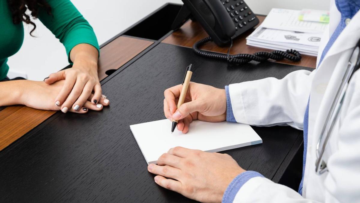 "Tu empresa te puede bajar el sueldo por ir al médico"