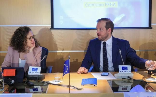 Sophie in't Veld y Jeroen Lenaers, dos de los miembros de la comisión europarlamentaria. Sophie in't Veld y Jeroen Lenaers, dos de los miembros de la comisión europarlamentaria.