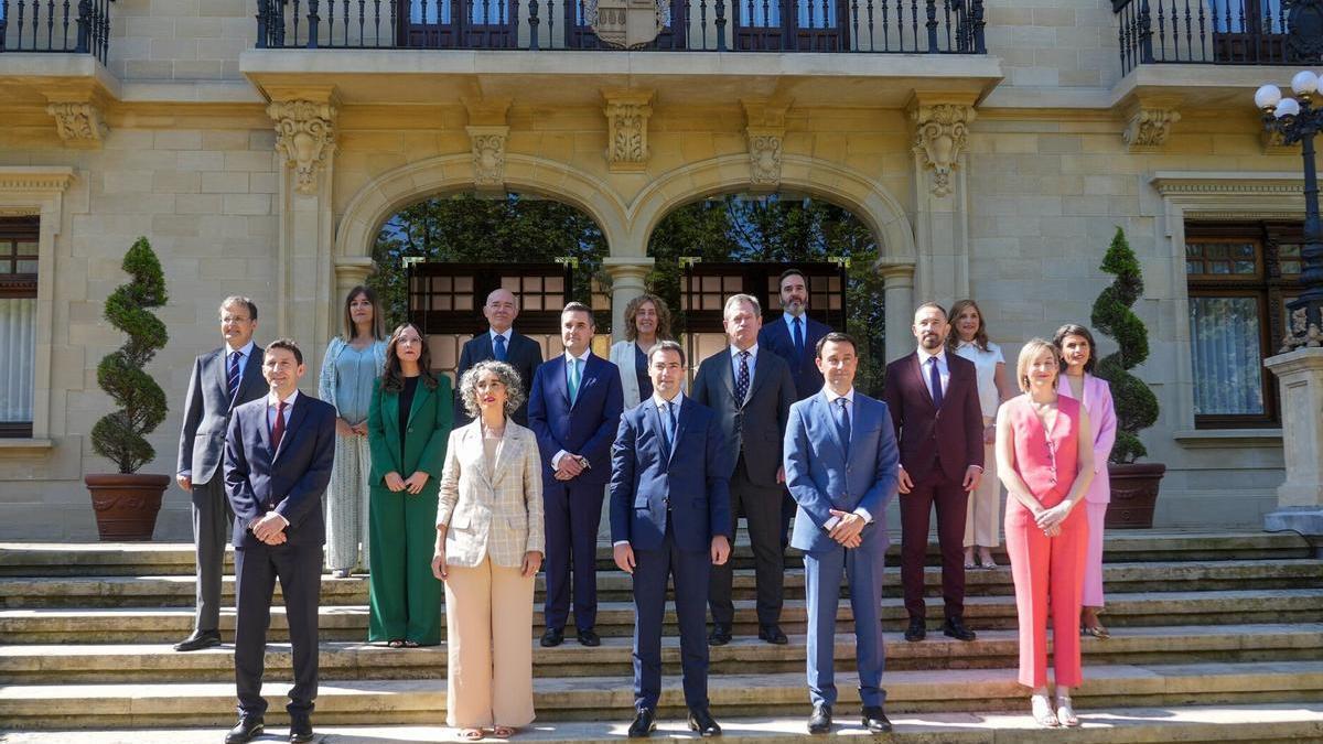 Toma de posesión de los consejeros vascos.