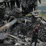 Restos del vuelo MH17 de Malaysia Airlines tras su derribo con un misil en 2014 en la provincia de Donetsk, en el este de Ucrania.