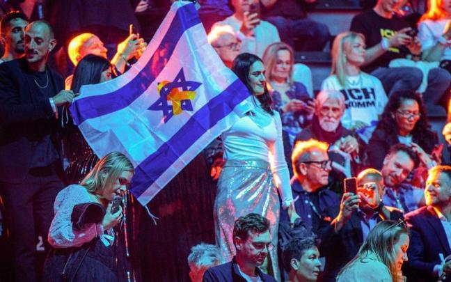 Eurovisión amenaza con multar a RTVE si sus comentaristas vuelven a mencionar el conflicto de Gaza en la final de hoy / EP Eurovisión amenaza con multar a RTVE si sus comentaristas vuelven a mencionar el conflicto de Gaza en la final de hoy