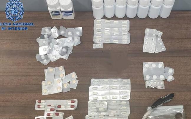 Medicamentos intervenidos al detenido. Medicamentos intervenidos al detenido.
