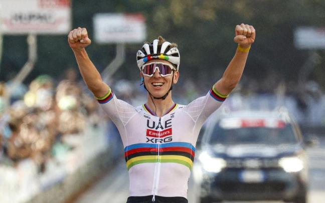 Pogacar, vencedor en solitario en los Tres Valles Varesinos.