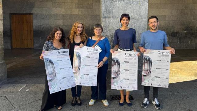 Presentación del ciclo de órgano romántico que organizan los Ayuntamientos de Azkoitia, Azpeitia y Bergara.