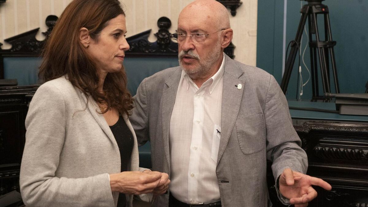 Maider Etxebarria junto a su número 2, Jon Armentia.