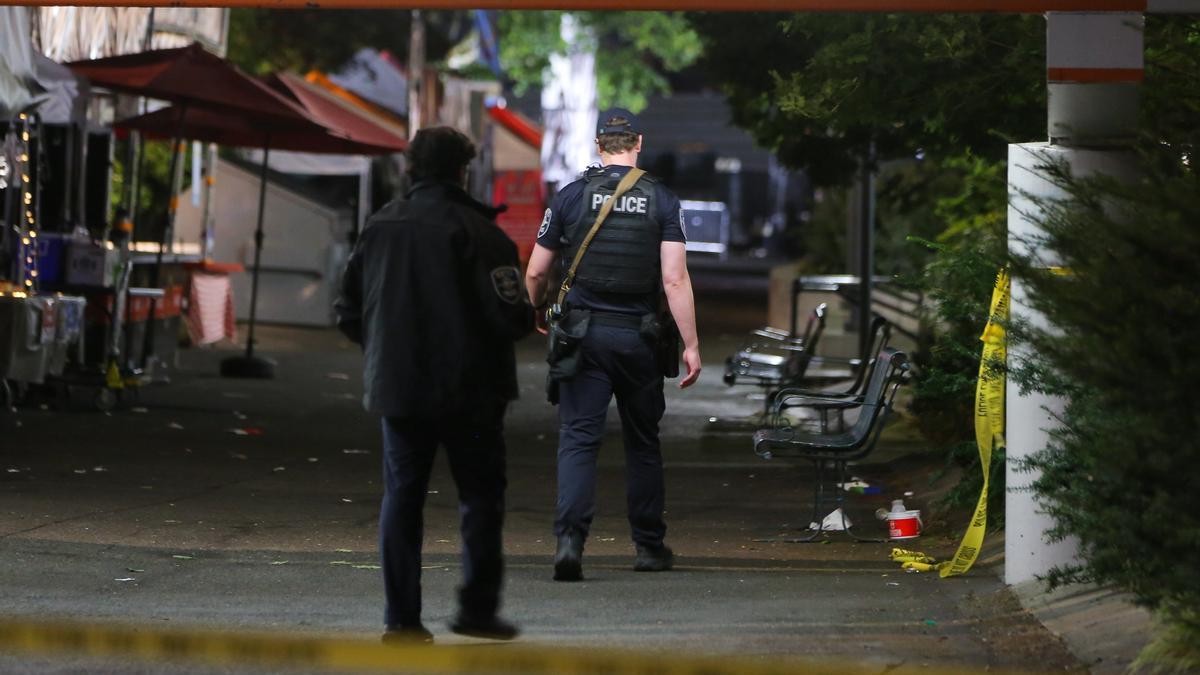 Policía en el lugar del tiroteo.
