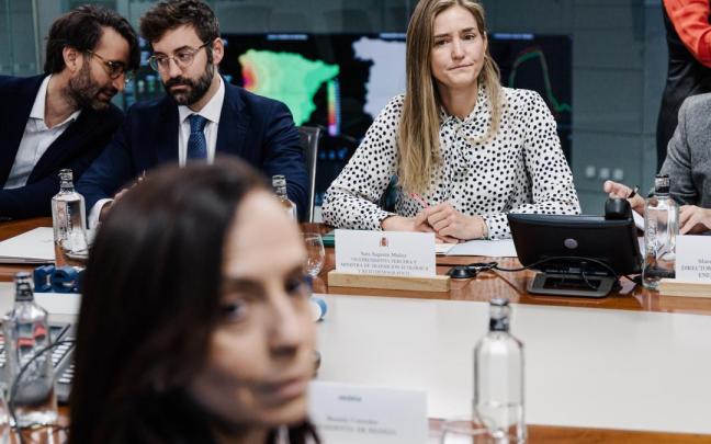 Sara Aagesen y Beatriz Corredor asisten a la reunión del Comité para el análisis de la crisis eléctrica en la sede de Red Eléctrica de España.