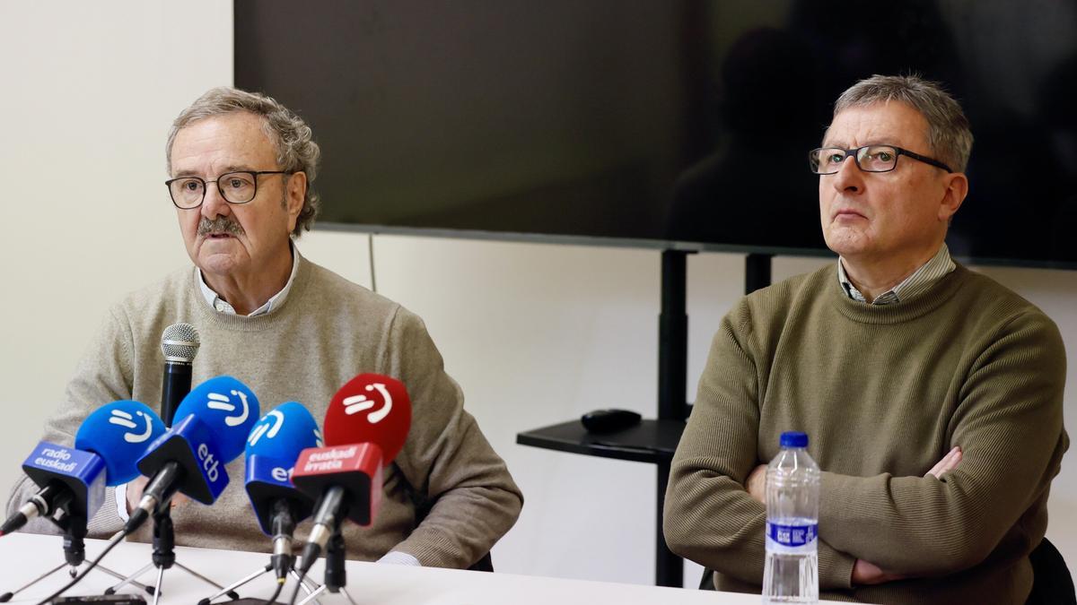 Fernando Vidarte estuvo acompañado por Inaxio Errandonea.