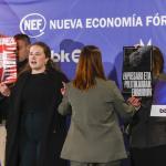 Momento en el que varias personas han interrumpido la intervención de Idoia Mendia.