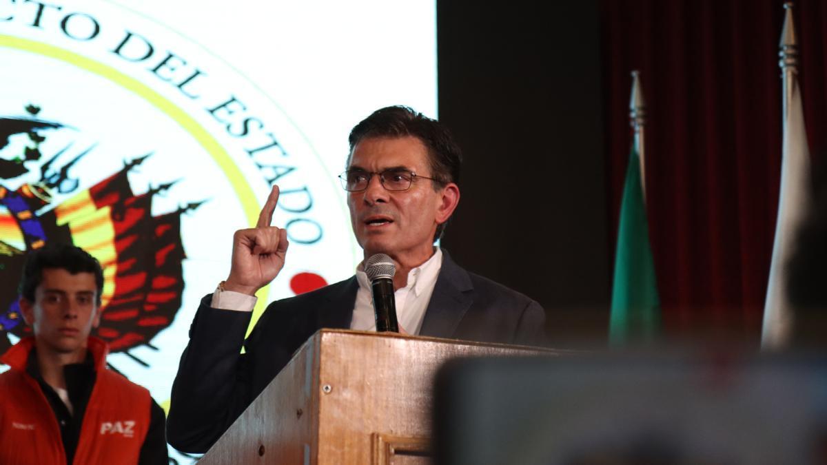 Center-right senator and presidential candidate for the Christian Democratic Party (PDC), Rodrigo Paz, celebrates his preliminary victory in Bolivias presidential runoff election.