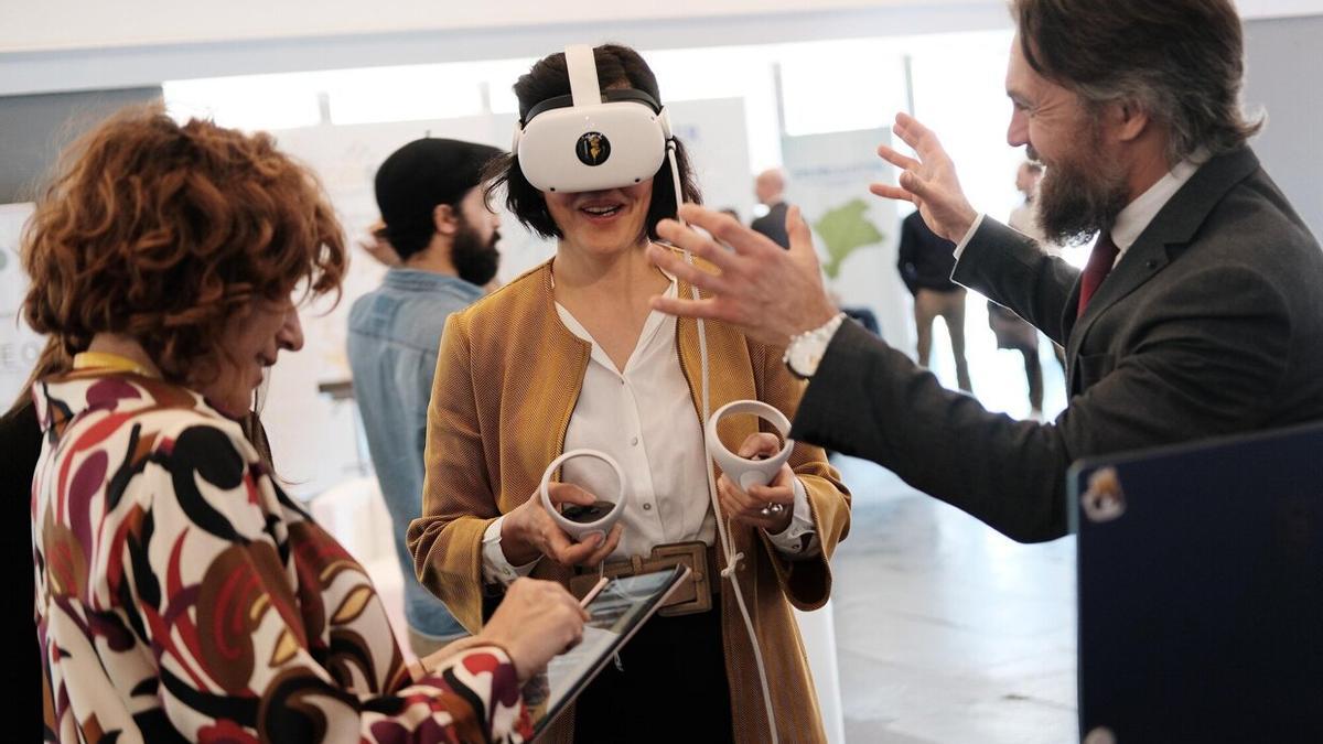 Asistentes a la presentación de proyectos nominados a los premios SciencEkaitza 2023