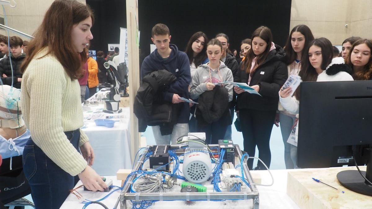 La iniciativa tiene como objeto atraer a la mujer a la actividad industrial, campo en el que se trabaja desde hace tiempo en ferias y programas de formación.