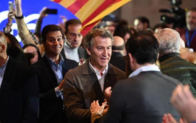 El presidente del PP, Alberto Núñez Feijóo, participa en el cierre de campaña de las elecciones autonómicas de Aragón