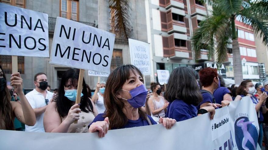 Se distinguirán cinco clases de feminicidios: en la pareja o expareja, familiares, sexuales, sociales y vicarios.