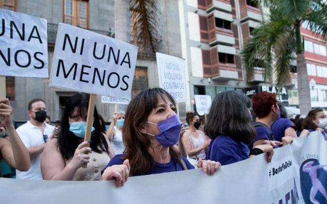 Se distinguirán cinco clases de feminicidios: en la pareja o expareja, familiares, sexuales, sociales y vicarios.