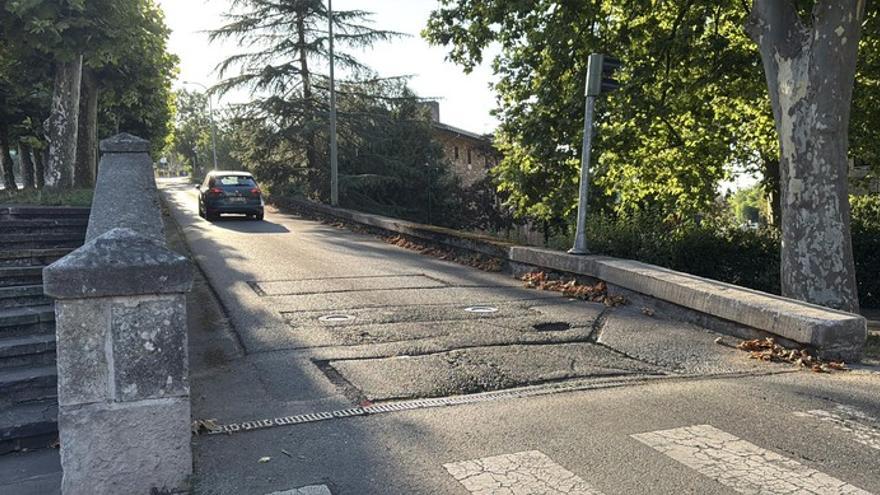 Carril de subida desde el entorno de Correos donde se instalará el tobogán gigante.