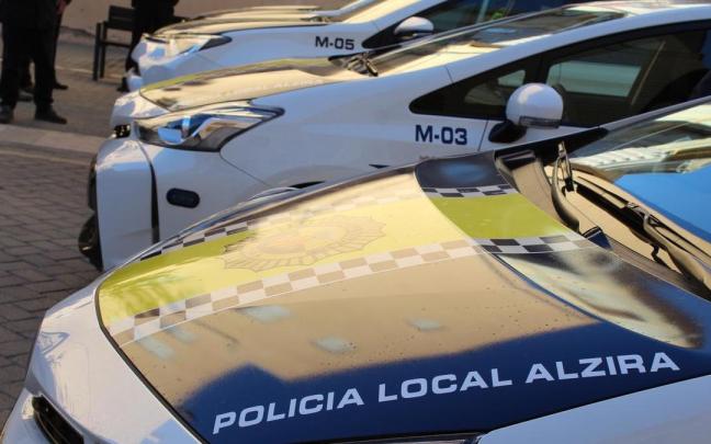 Vehículos de la Policía Local de Alzira.