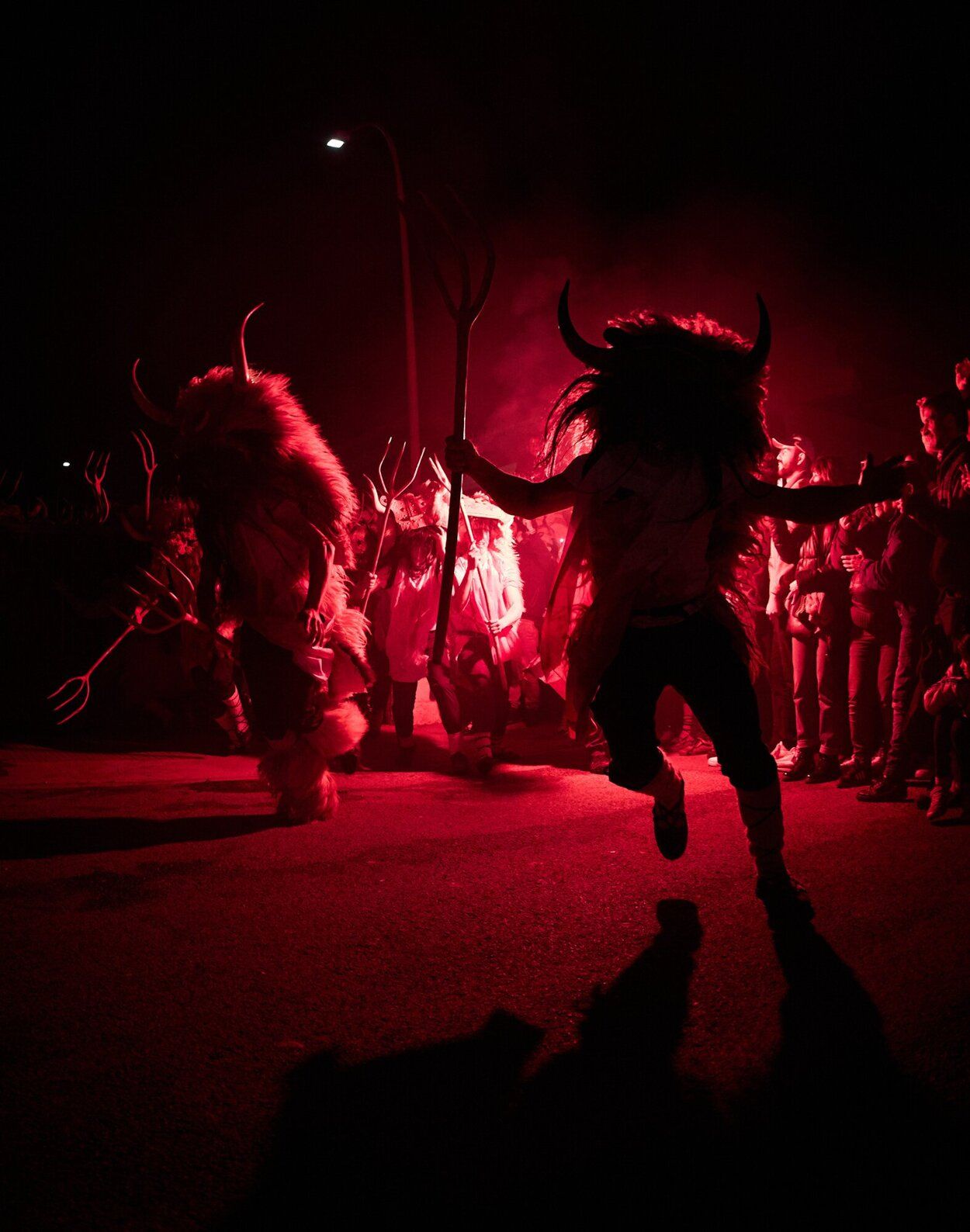 Momotxorros en el carnaval de Altsasu.