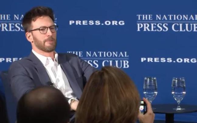 El actor Chris Evans durante la conferencia.
