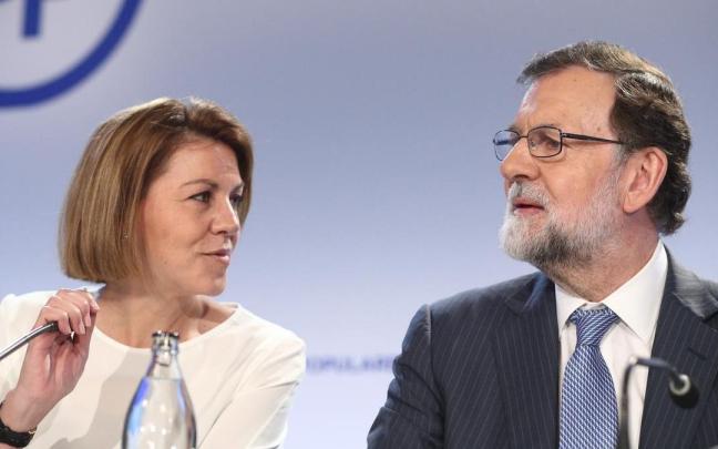 María Dolores de Cospedal y Mariano Rajoy durante una Junta Directiva Nacionanal del PP. María Dolores de Cospedal y Mariano Rajoy durante una Junta Directiva Nacionanal del PP.
