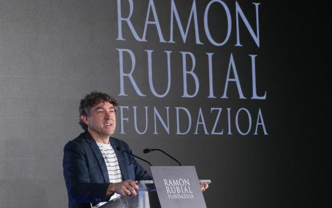 El secretario general del PSE-EE, Eneko Andueza, en la entrega de los Premios Ramón Rubial.