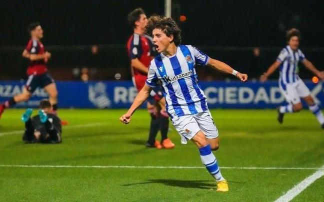 Dani Díaz celebra un gol con el juvenil de la Real. / R. S.