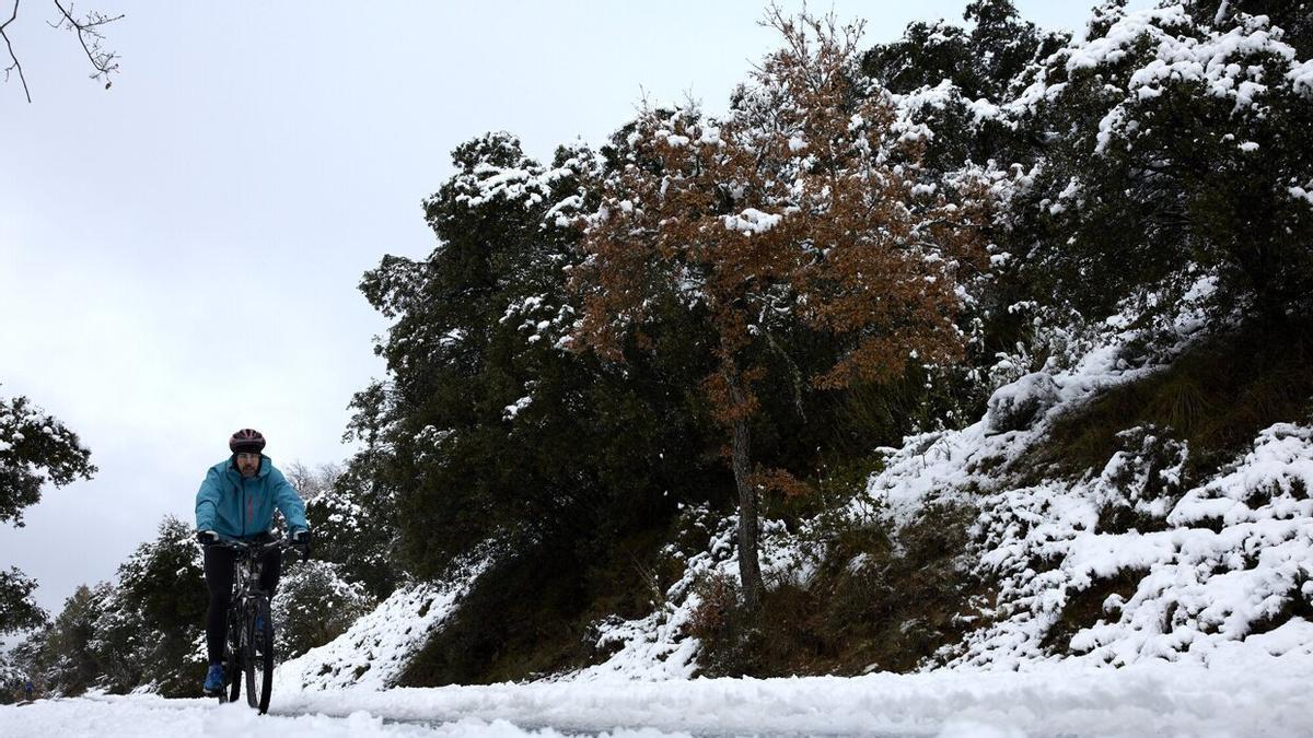 La cota de nieve podría situarse en torno a 600-800 metros en el interior de Euskadi en las próximas horas.