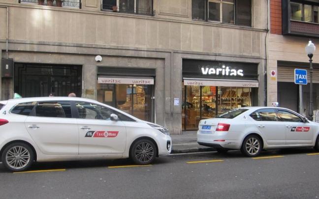 Parada de taxis en Bilbao.