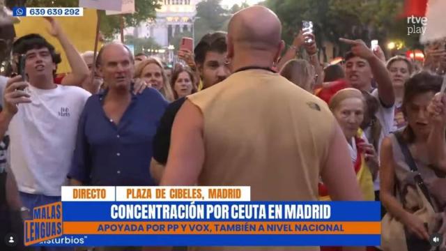 Increpan al reportero de 'Malas Lenguas' Jesús Poveda