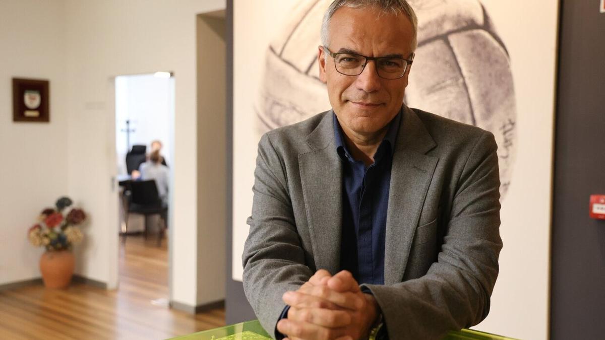 El presidente de la Federación Guipuzcoana de Fútbol, Manu Díaz. / IKER AZURMENDI