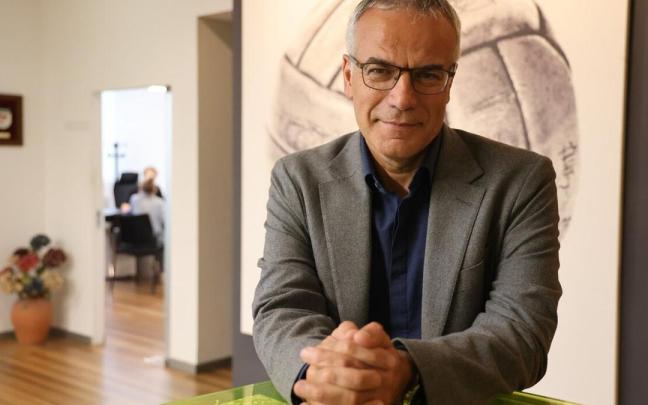 El presidente de la Federación Guipuzcoana de Fútbol, Manu Díaz. / IKER AZURMENDI