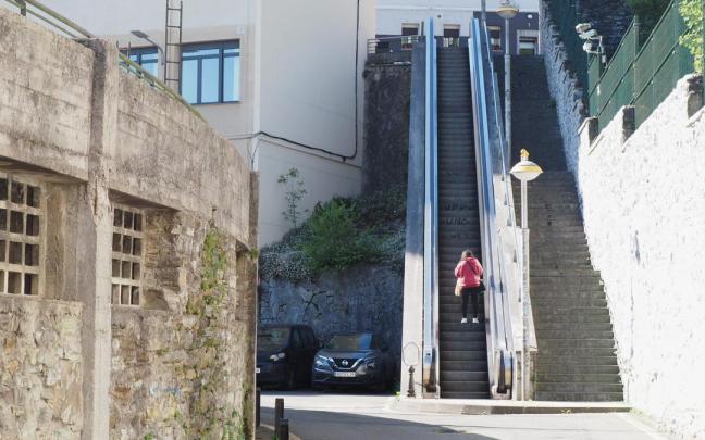 Las escaleras se levantan junto a la plaza de torosy permiten salvar un fuerte desnivel / Aitor Las escaleras se levantan junto a la plaza de torosy permiten salvar un fuerte desnivel