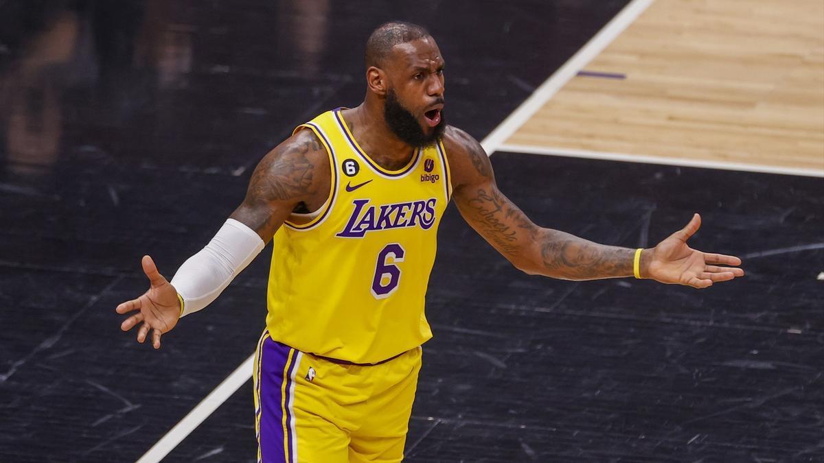 LeBron James, líder de Los Ángeles Lakers.