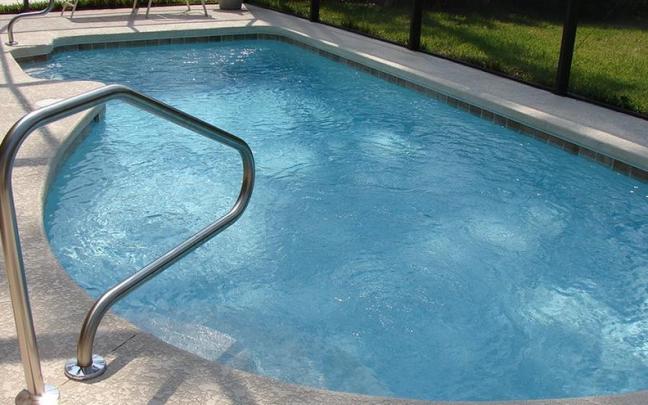 Imagen de una piscina particular.