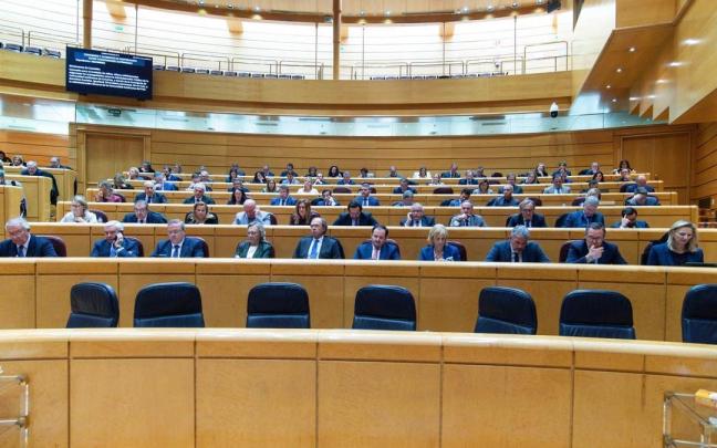 Un pleno en el Senado. Un pleno en el Senado.