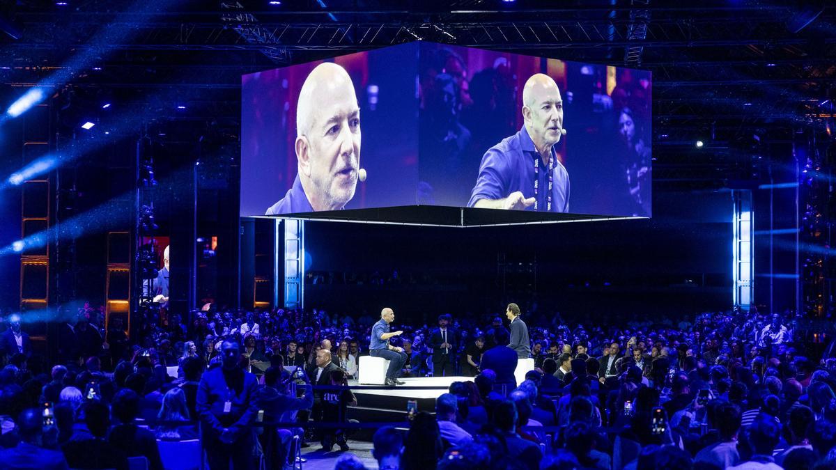 Jeff Bezos, fundador, propietario y presidente del Grupo Amazon, y de la empresa aeroespacial Blue Origin.