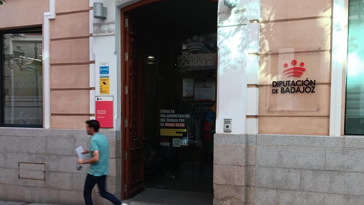 La UCO registra la Diputación de Badajoz.