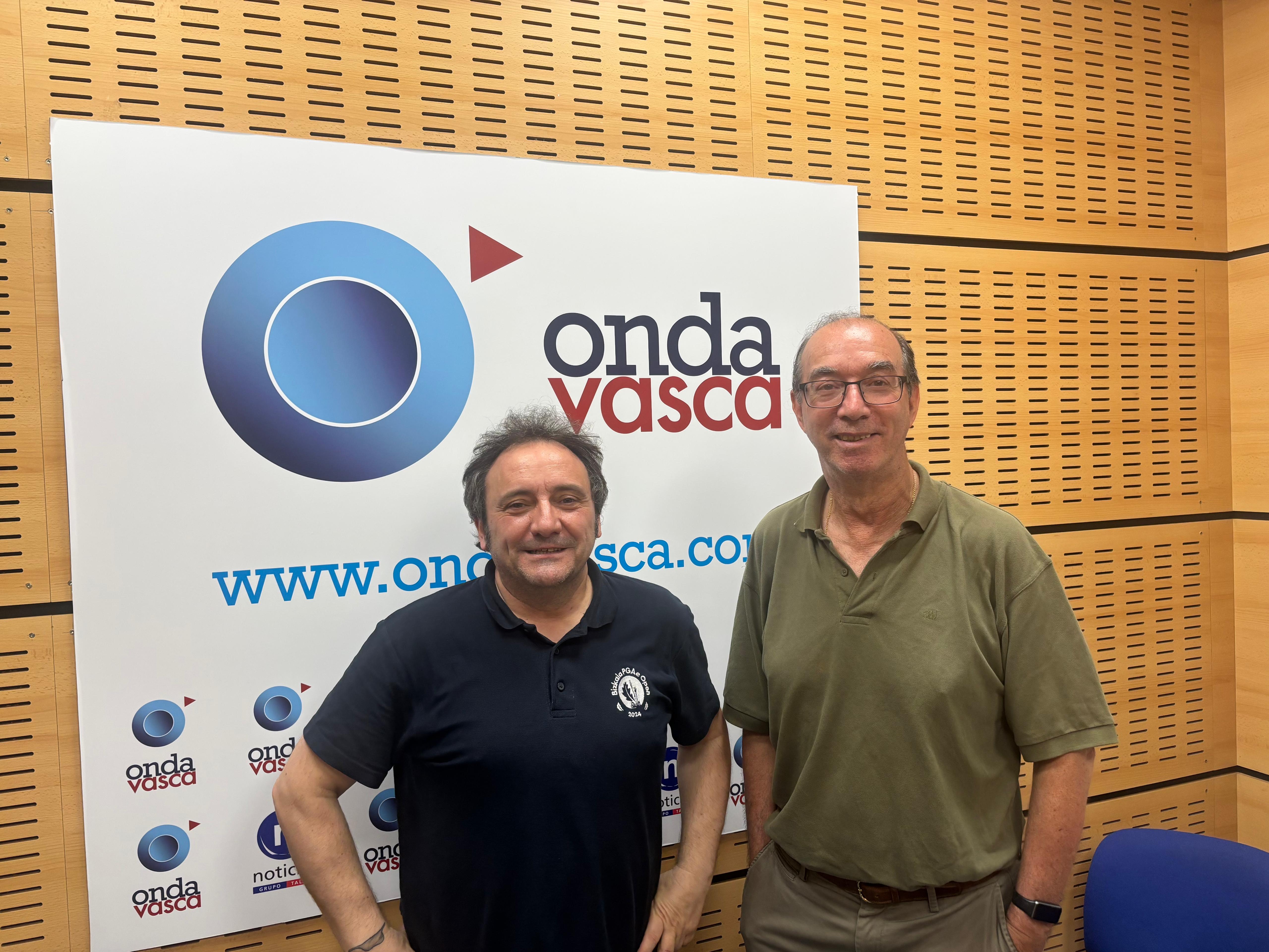 Xabi Aja en los estudios de Onda Vasca