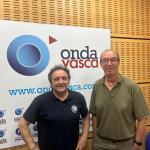 Xabi Aja en los estudios de Onda Vasca