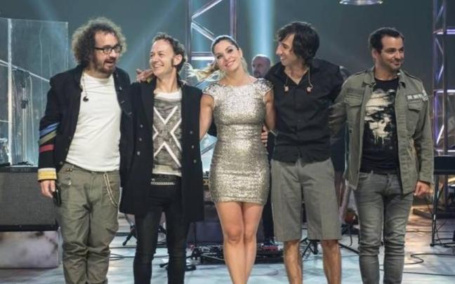 Leire Martínez junto a sus excompañeros de 'LOVG' en una foto de archivo