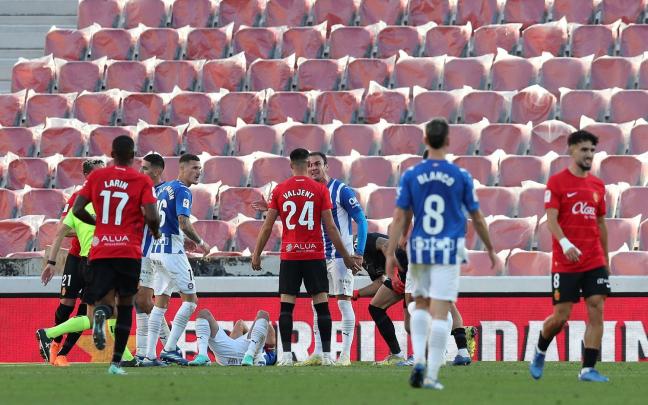 Un momento del choque de la primera vuelta entre Mallorca y Alavés jugado en Palma