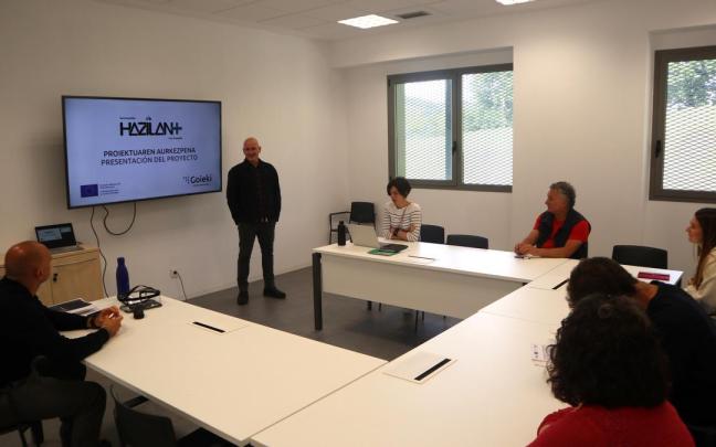 Presentación del Programa Hazilan+ en Goieki.