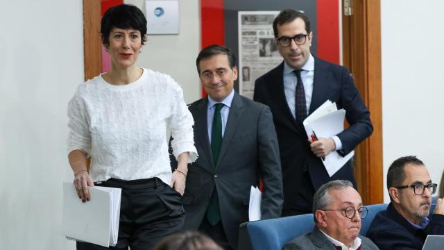 Elma Saiz, José Manuel Albares y Carlos Cuerpo, tras el Consejo de Ministros.