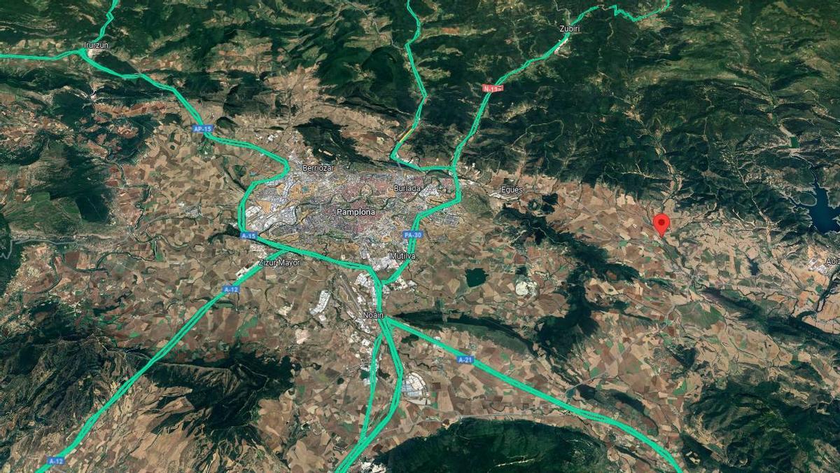 A la derecha, en rojo, ubicación del epicentro del terremoto de este lunes, en una primera medición en Lizoain-Arriasgoiti. | DNN