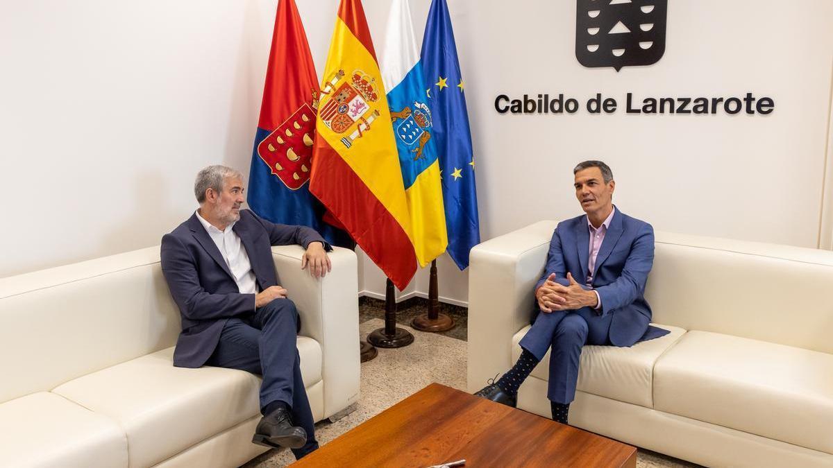 Reunión del presidente de Canarias, Fernando Clavijo, con el presidente del Gobierno, Pedro Sánchez