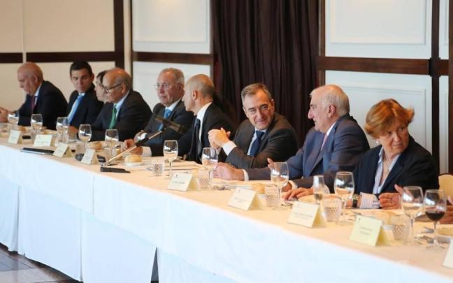 Aitor Esteban durante el encuentro con el Círculo de Empresarios Vascos