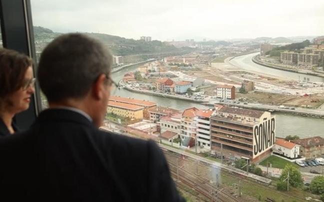 Encuentro en DEIA de Juan Mari Aburto y Elixabete Etxanobe