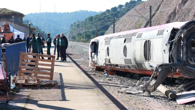 Uno de los vagones del tren Iryo que descarriló en Adamuz.