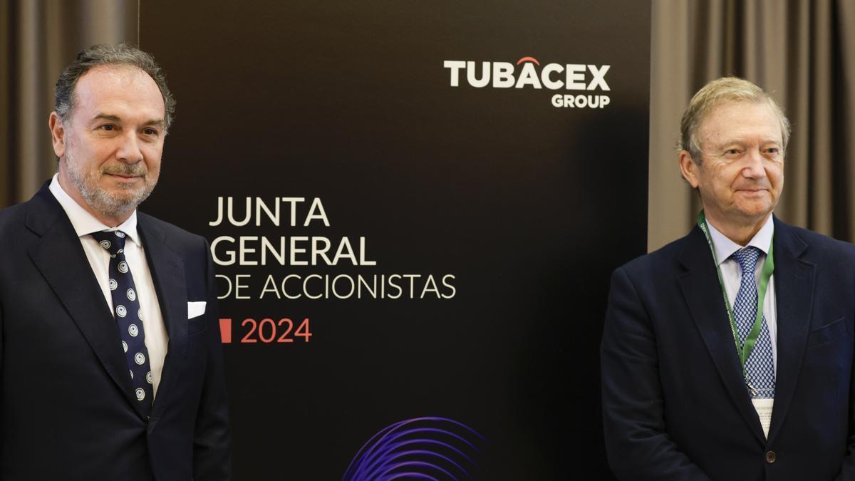 Jesús Esmorís y Manuel Moreu, consejero delegado y presidente de Tubacex, en su encuentro con los medios.